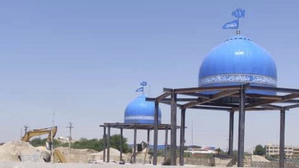گنبد فیروزه ای خرمشهر